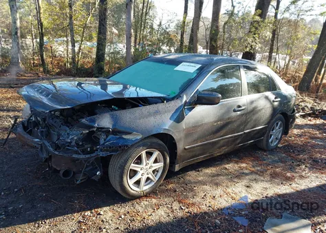 2003 Honda Accord 3.0 Ex z USA, uszkodzony, nr VIN 1HGCM66583A051124